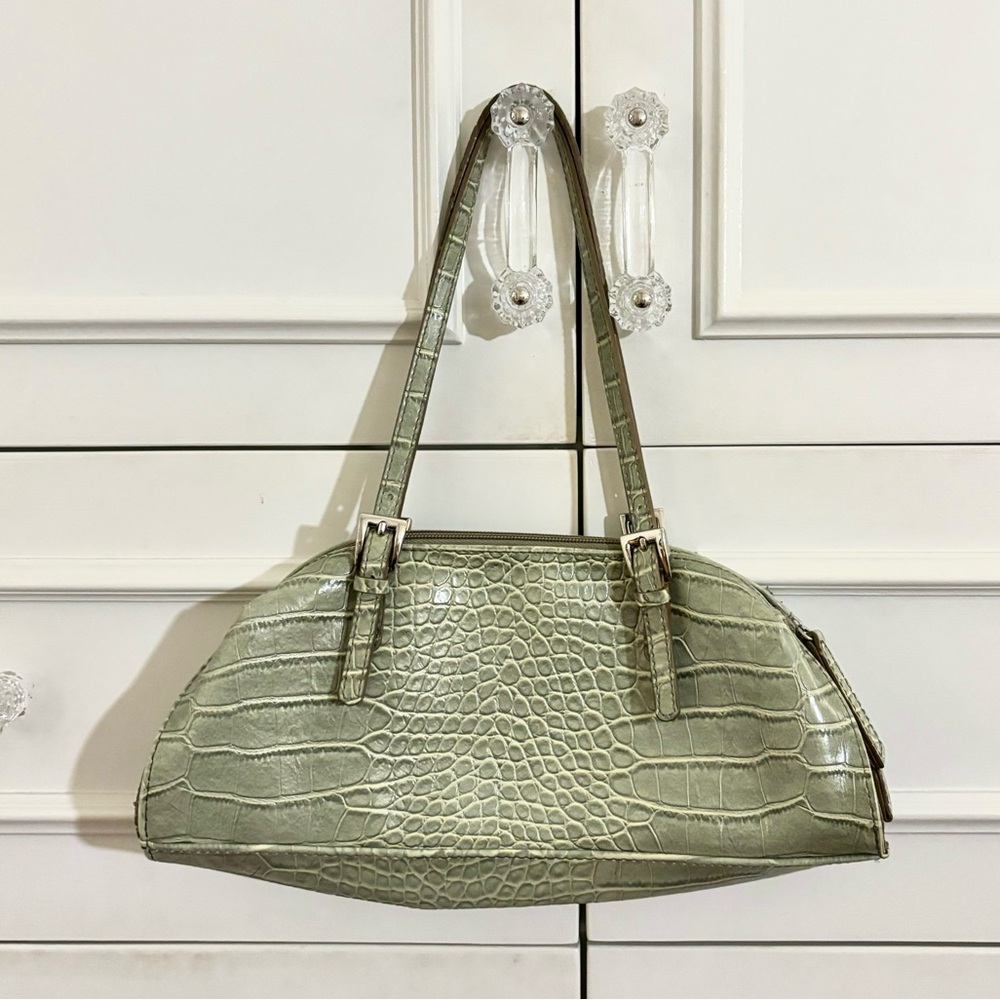 Green purse